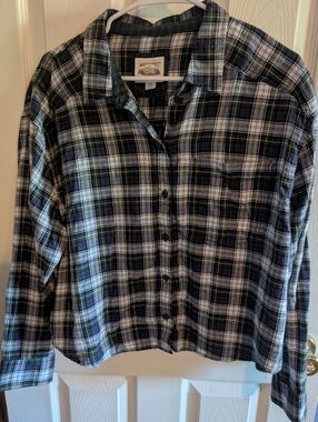 American Eagle Outfitters Black, White & Green Plaid Button-Up Pajama Top